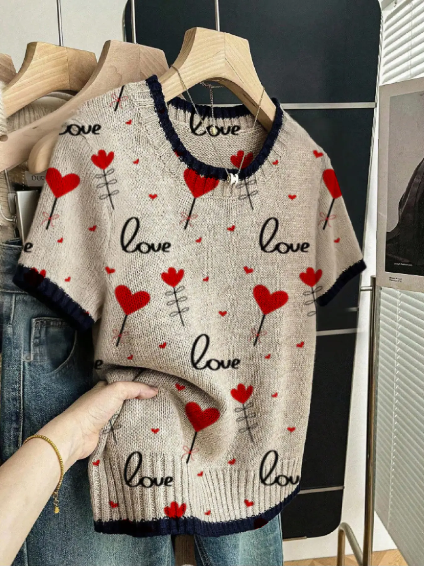 Heart Letter Print Round Neck Sweater, Knitted Pullover, Casual Short Sleeve Knitwear for Spring Summer Fall, Comfortable Warm Women's Clothing