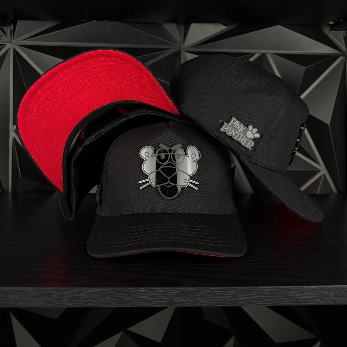 Panther  black plate SnapBack hat-black/red