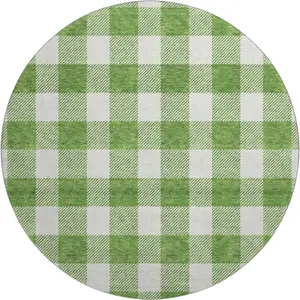 HomeRoots 673378 8 ft. Green & Ivory Plaid Transitional Washable Round Area Rug with UV Protection