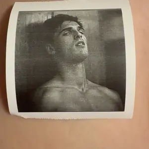 review image 0