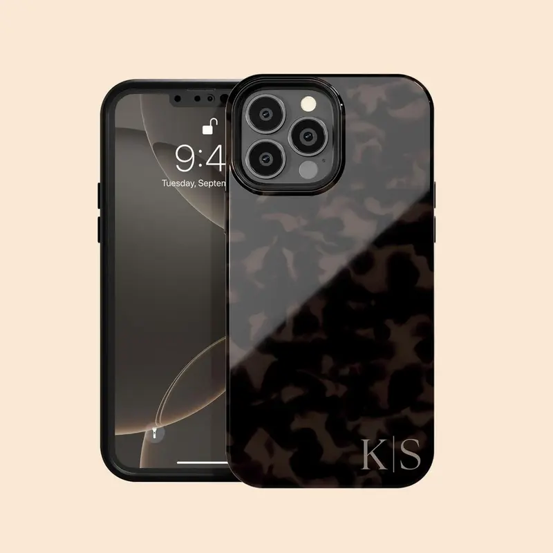 Custom Dark Tortoiseshell Initials Shockproof Polycarbonate Phone Case - Customized Retro Christmas Movie Cover with Protection, for iPhone 17 Pro Max/18 Air/18 Pro Max, Samsung Galaxy S21-S25 Plus Ultra, Holiday Gift for Film Lovers, Phone Accessories