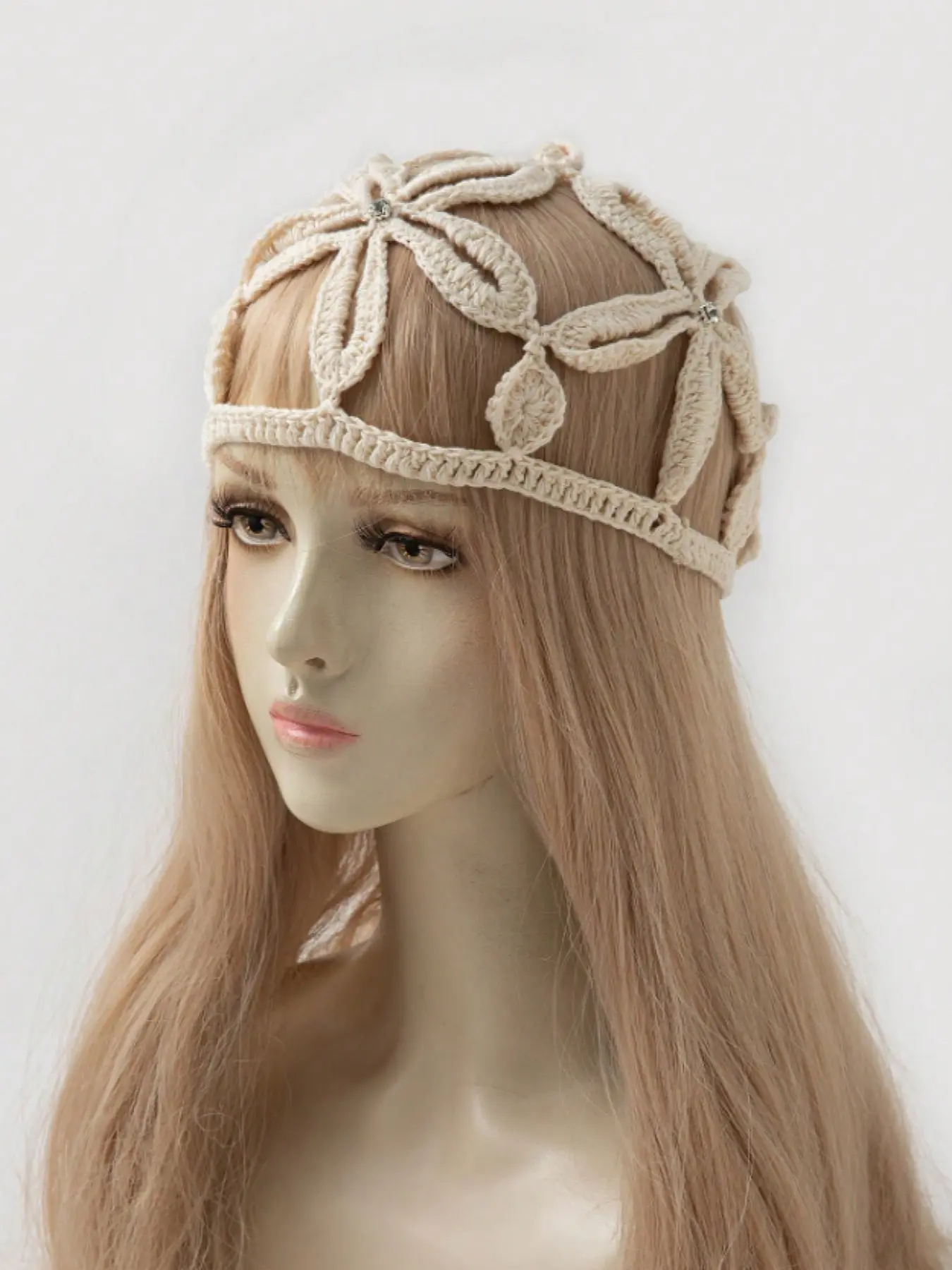1pc Women's Handmade Crochet Hollow Floral Design Rhinestone Decor Knit Hat, Knit Beanie, Casual Hat, Fashionable Bohemian Style Suitable For Spring, Summer, Autumn Daily Wear, Fashionable Hats
