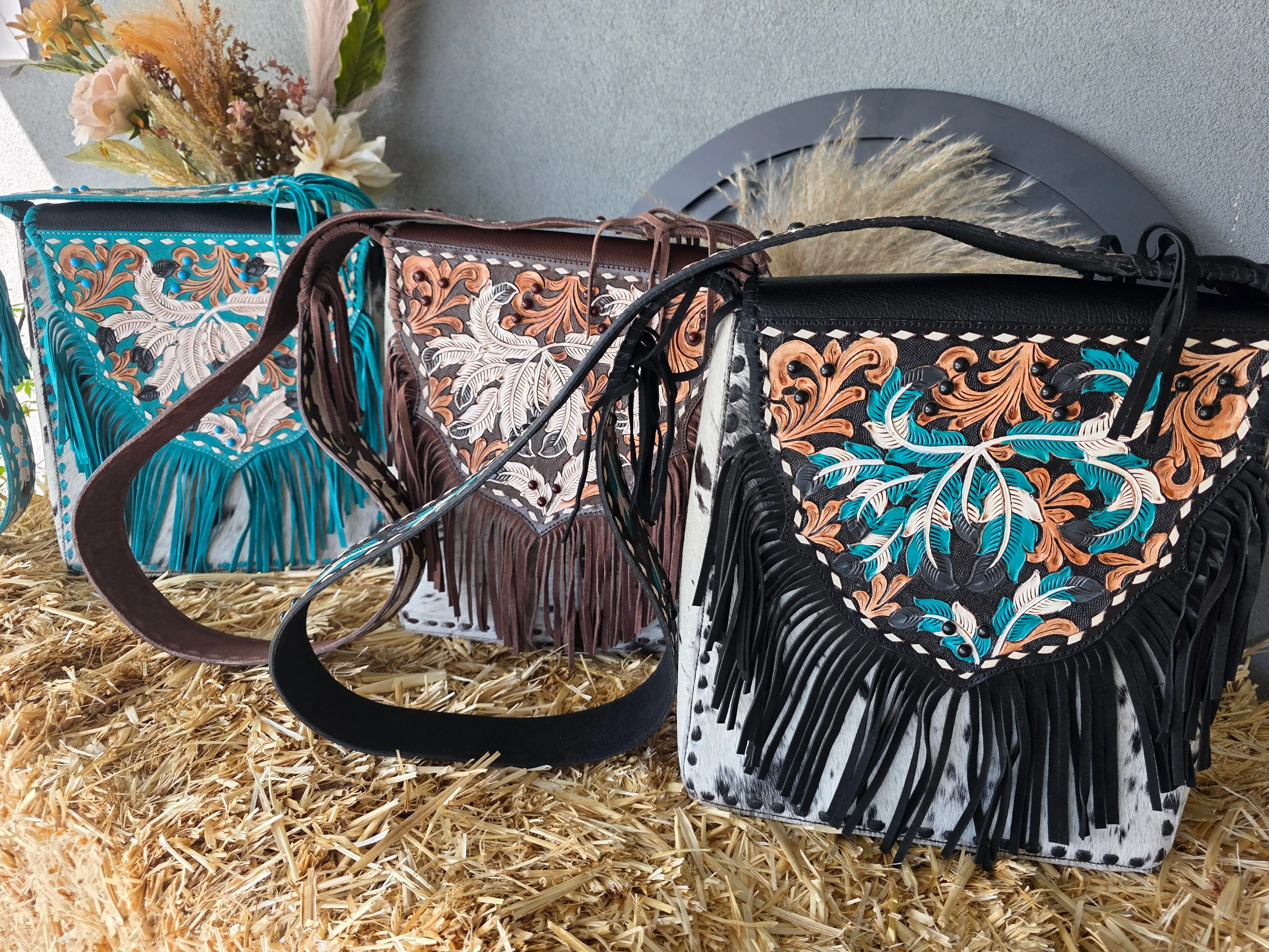 FEATHER TOTE