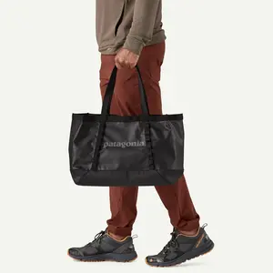 Black Hole Tote 25L