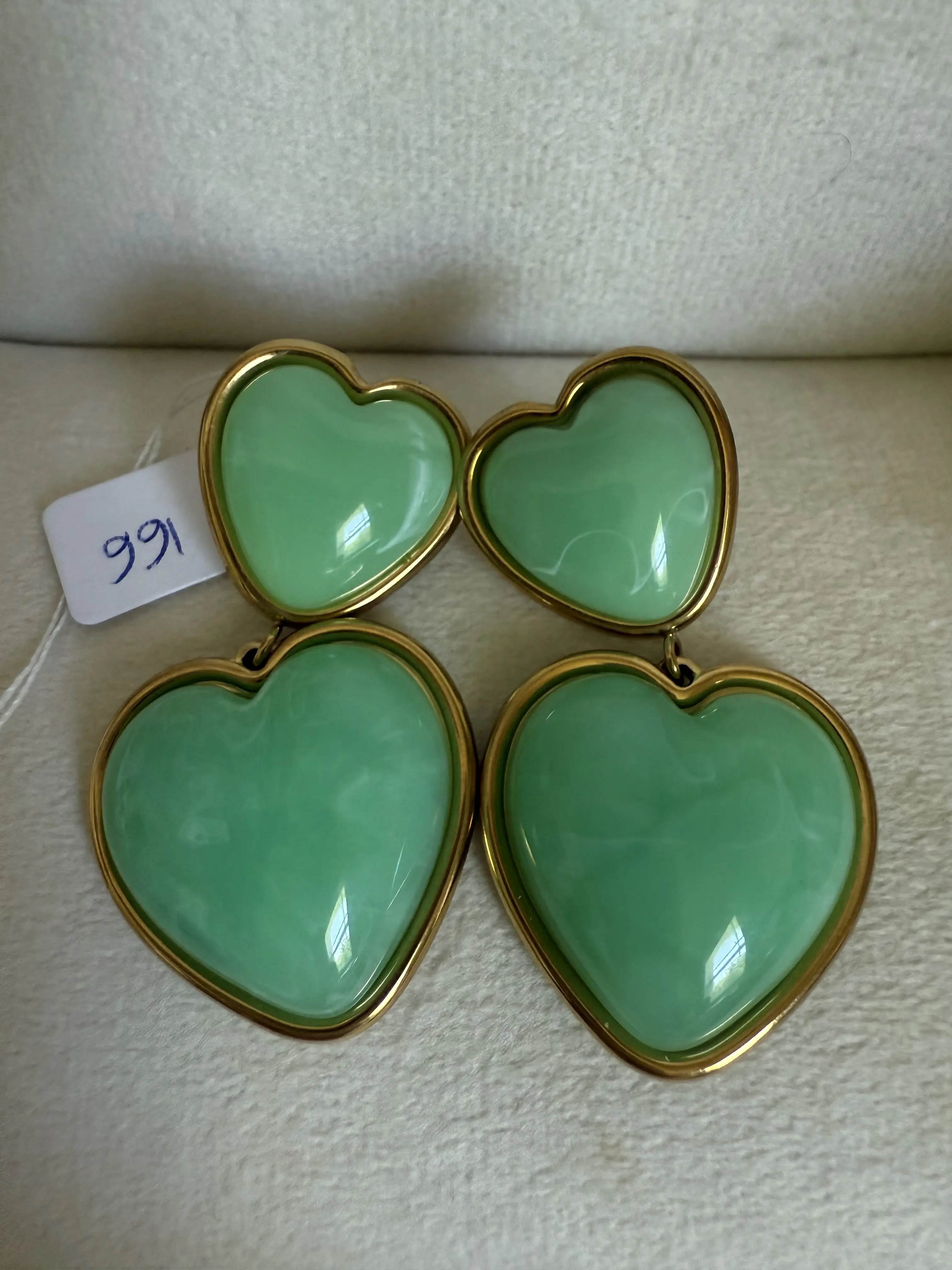 E166- Beautiful Double Hearts Mint Earrings!