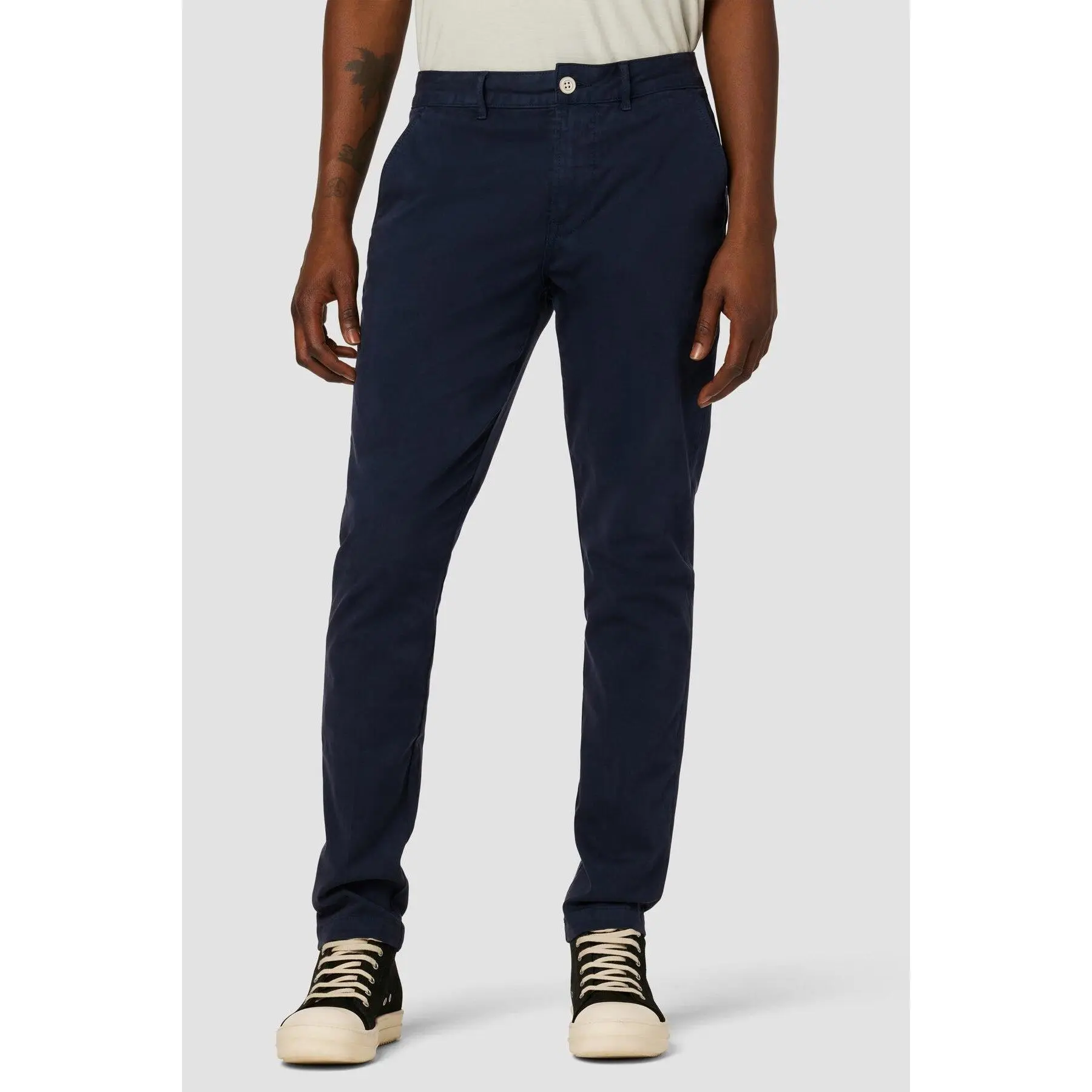 Classic Slim Straight Chino Classic Slim Straight Chino