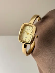 Elegant Small Square Women's Watch, Bracelet Style Quartz Wristwatch, Fashionable Geometric Pattern, Casual All-Season Accessory, Fashionable Analog Watch