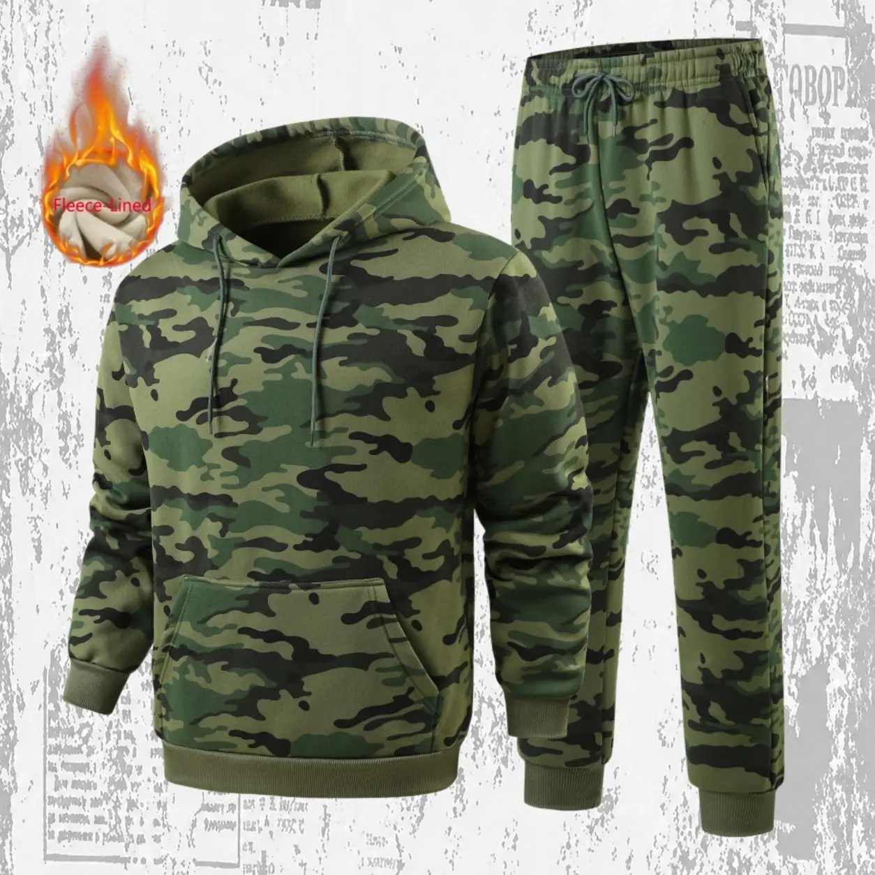 Men’s camouflage hooded set, retro casual style, classic all-over camouflage pattern, kangaroo pocket top paired with drawstring pants, suitable for outdoor outings—a coordinated, hassle-free outfit.