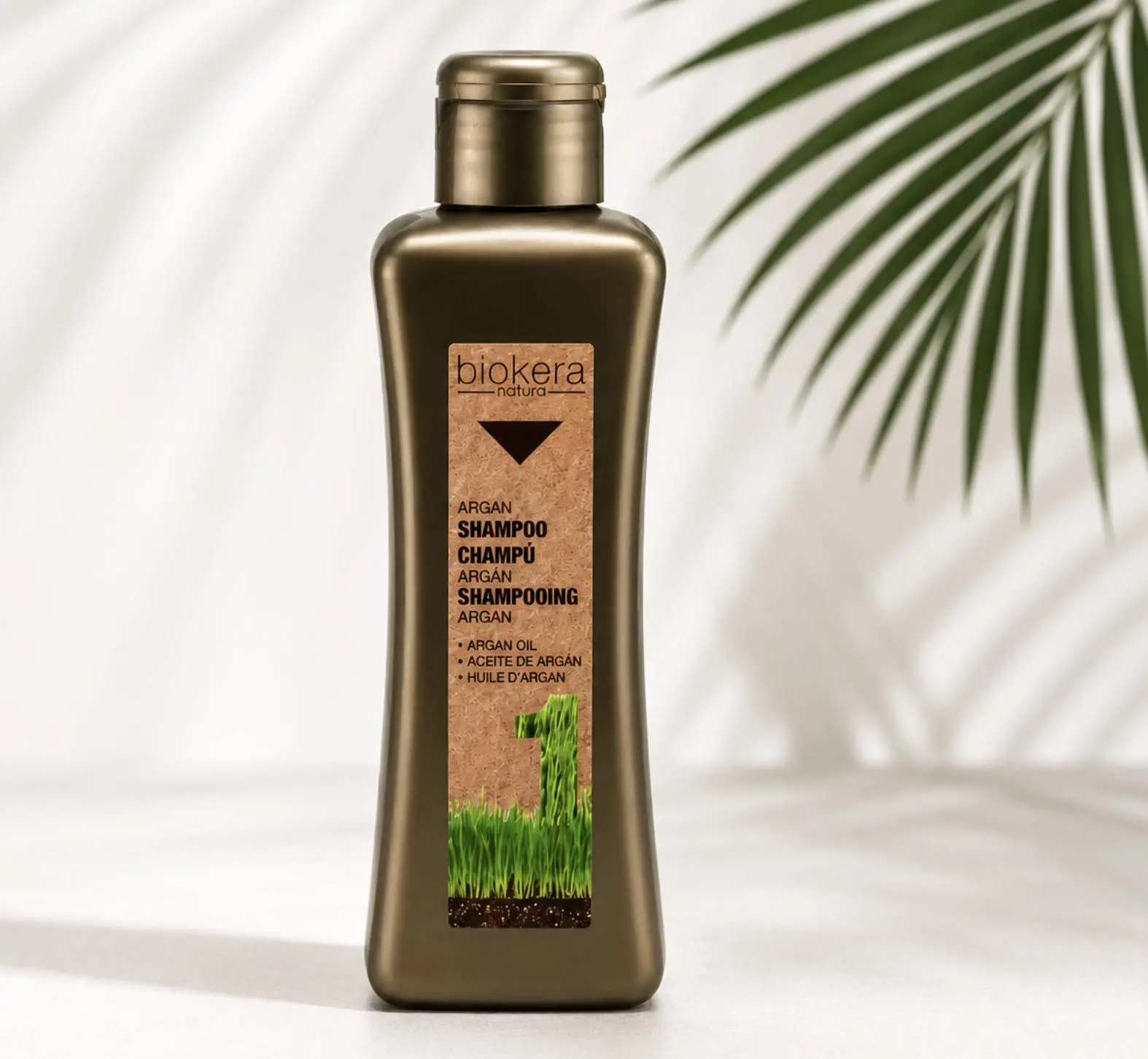 Salerm Biokera argan Shampoo 300 ml / 10.8 oz. Salerm Biokera argan Shampoo 300 ml / 10.8 oz.