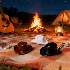 Western cowboy hat shaped bottle opener keychain, metal bottle opener with key ring, portable hat keychain beer bottle opener, ideal for men, party gift, perfect gift for beer lovers.