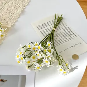 INS Style Artificial Chamomile Bouquet, Fake Daisy Flowers for Home Living Room & Table Decor, Photo Shoot Props