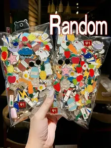 50pcs Random Cute Pins, Enamel Alloy Brooches, Trendy Style Badges, Creative Fashion Accessories, Halloween Christmas Decorations