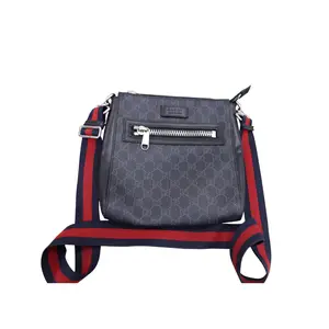 Pre-owned GUCCI Canvas Messenger Bags GG Black small messenger