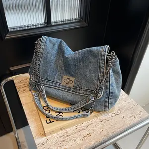 Retro Casual Versatile Denim Bag Large Capacity Chain Shoulder Bag Student Commuter Tote Crossbody Bag Suitable For Daily Travel Fashion Denim Chain Crossbody Purse