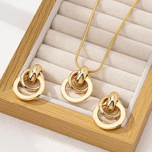 Gold-Colored Jewelry Set, Elegant Interlocking Circle Necklace & Stud Earrings - Office Style, Gold-Colored Jewelry Sets