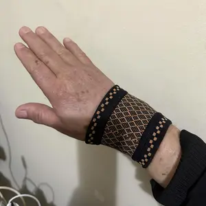 review image 0