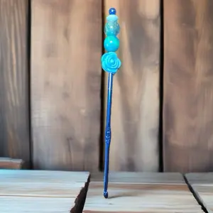 4mm Crochet Hook with Blue Beads and Blue Handle