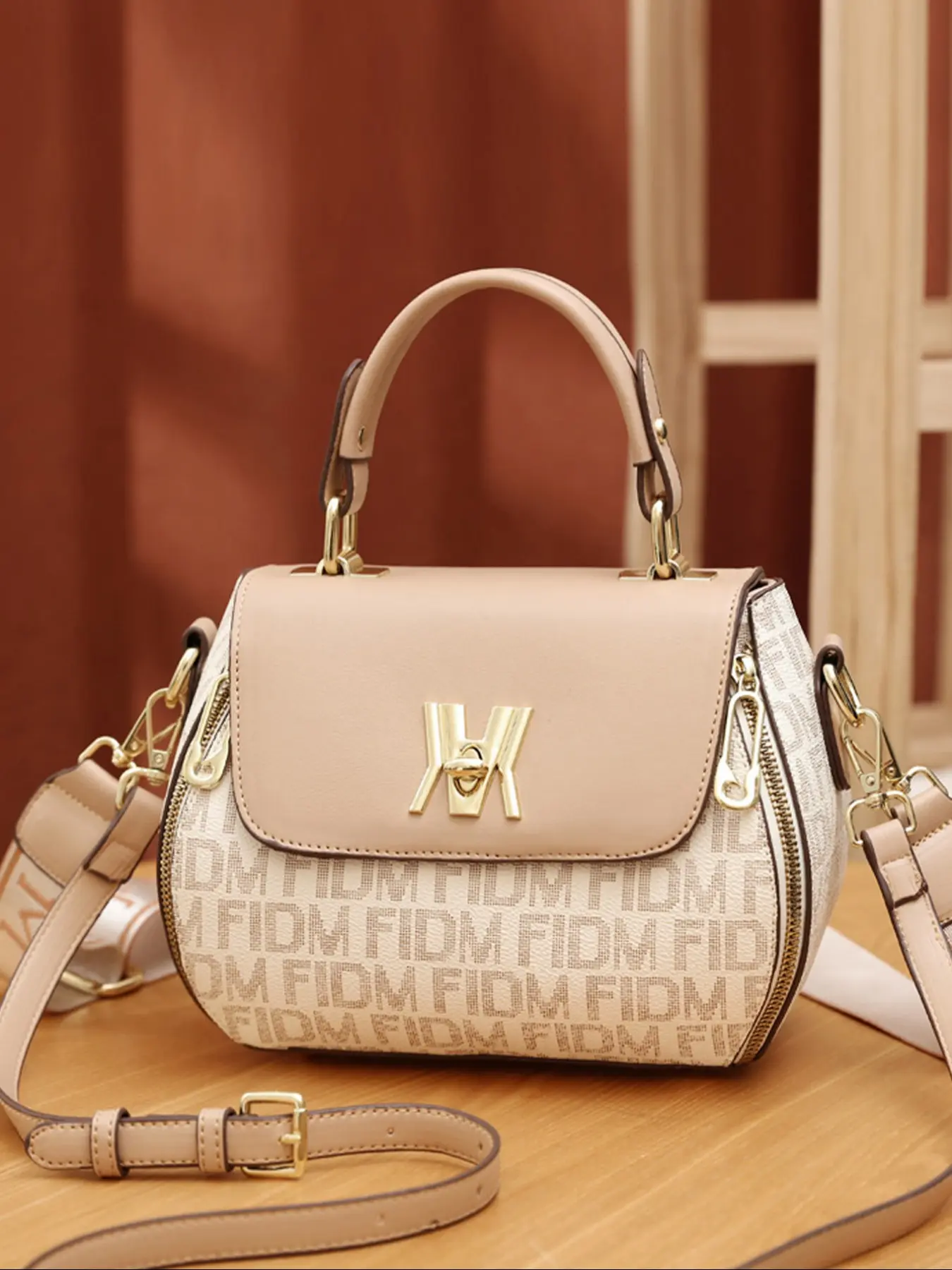 Fashion New Letter Print Women's Handbag, Elegant Career Office Bag, Stylish Ladies' Shoulder Bag, Fashionable Unique Bags, Elegant Commuter Bag, All Seasons Handbag, Perfect for Work and Daily Use, Casual Commuter Bag