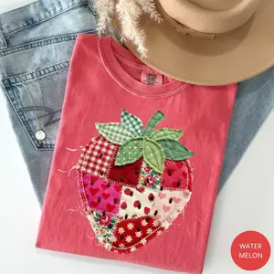 (Print) Comfort Colors Faux Quilted Strawberry Patchwork Quilted Shirt, Farmhouse Berry Tee, Rustic Gingham Floral Cottagecore T-shirt Shirt
