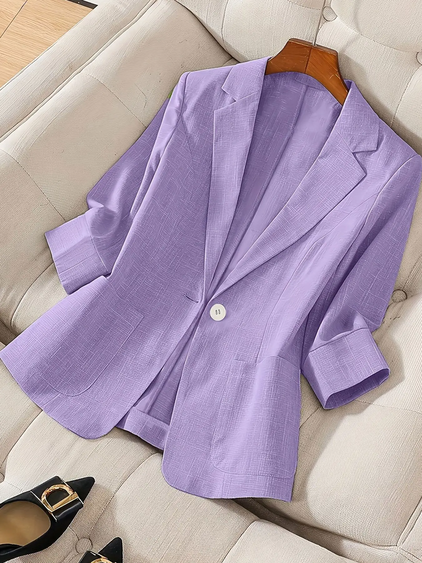 A women's solid color fashionable lightweight elegant high-end Minimalist Fitted three-quarter sleeve blazer, formal commuter Office Workwear, Business Work Clothes, suitable for spring and summer, ideal for commuting and daily wear.