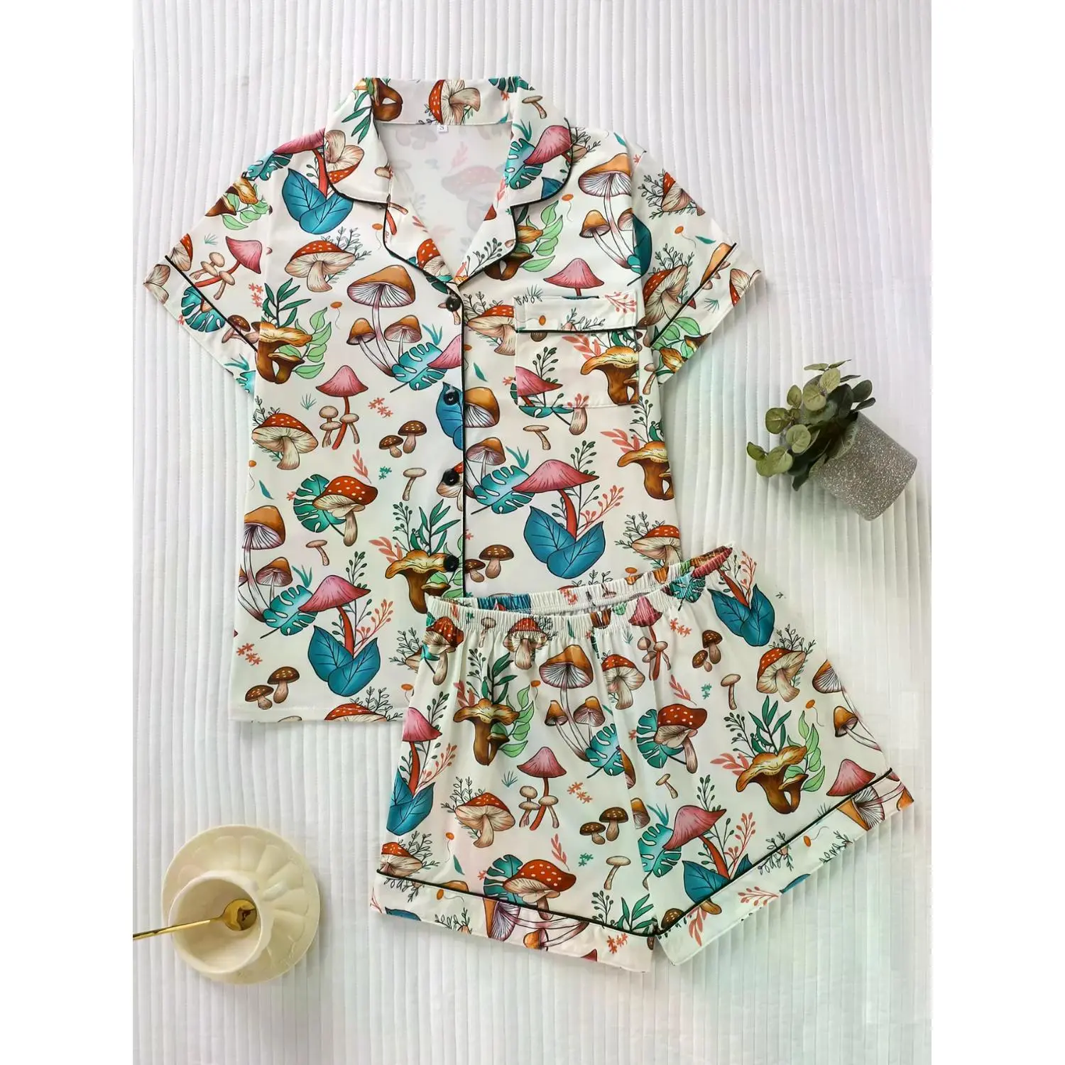 Women's Mushroom & Forest Plant Print Pajama Set, Adorable Short Sleeve Top with Cozy Shorts, All-Season Sleepwear