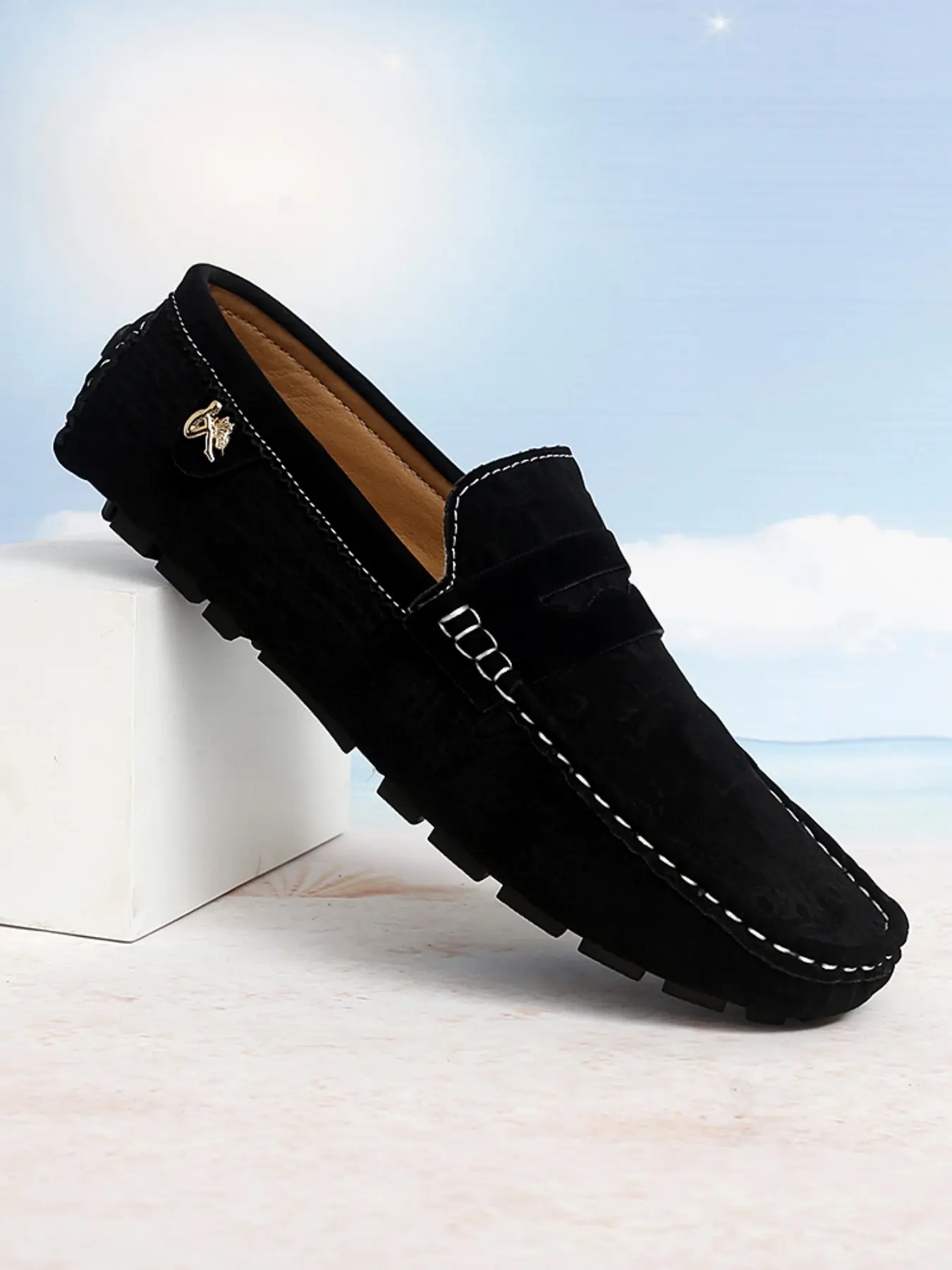 Pink Valentine's Day Gift for Couples, Men's Penny Loafers, Moccasins, Slip-on Flat Boat Shoes, Suede Loafers, Sexy Party Shoes for Holiday Commuting and Work.
