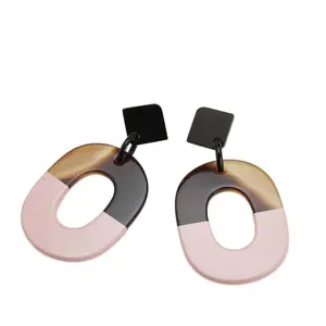 Pre-owned HERMÈS Others Small Leather Goods Hermes Isumu Stud Buffalo Horn Metal Earrings