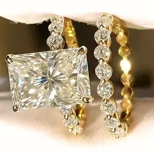 This 14k gold-plated wedding ring set is perfect as an engagement gift, Valentine's Day gift, gift for mom, and Mother's Day gift.
