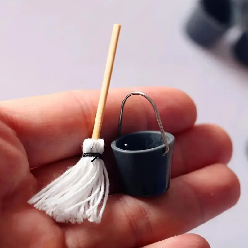 Miniature Mop Bucket Dollhouse Furniture, Dollhouse Accessories, 1/12 Scale Mini Kitchen Decor, DIY Living Room Scene Decoration, Miniature Setting, Unique Decoration, Versatile Use, Perfect Gift Idea, Decor Enthusiasts
