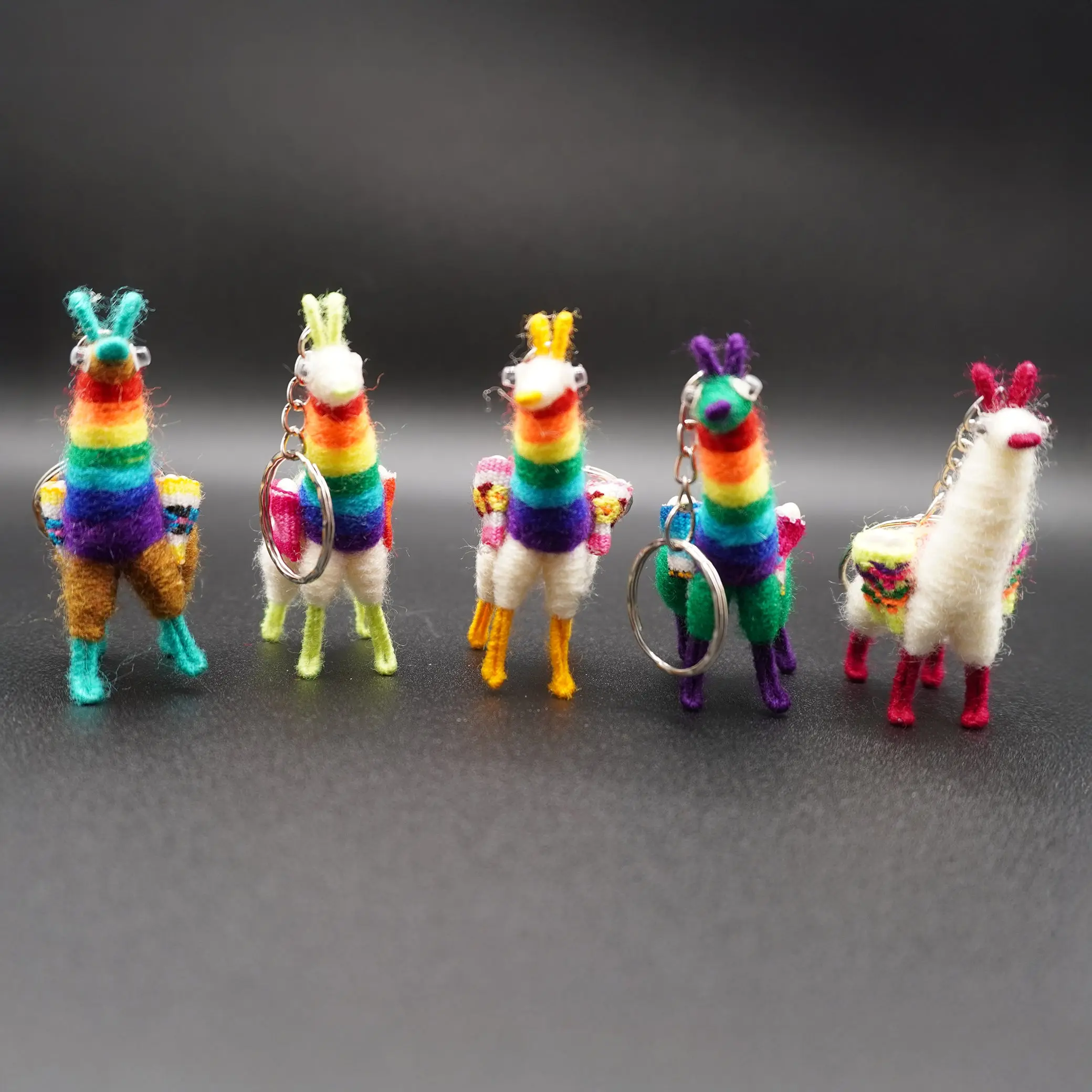 Peru Wool Llama Keychain – Handmade Souvenir Gift