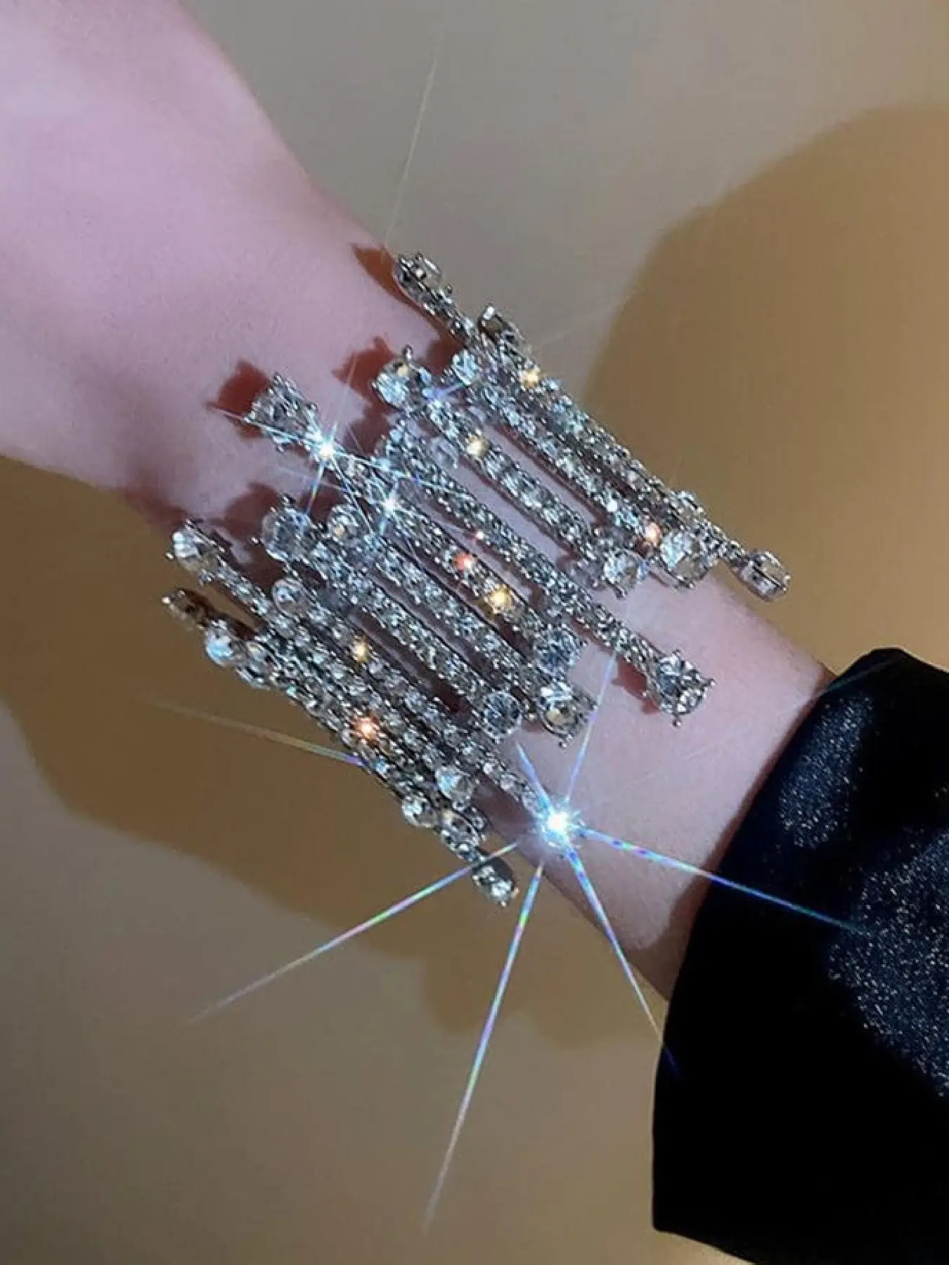 Luxury Geometric Crystal Elastic Bracelet for Women, Elegant Party Evening Wear, Zinc Alloy Chain, All Seasons Fashion Accessory, Elegant Jewelry Bracelet, Exquisite Bracelet, Rhinestone Bracelet