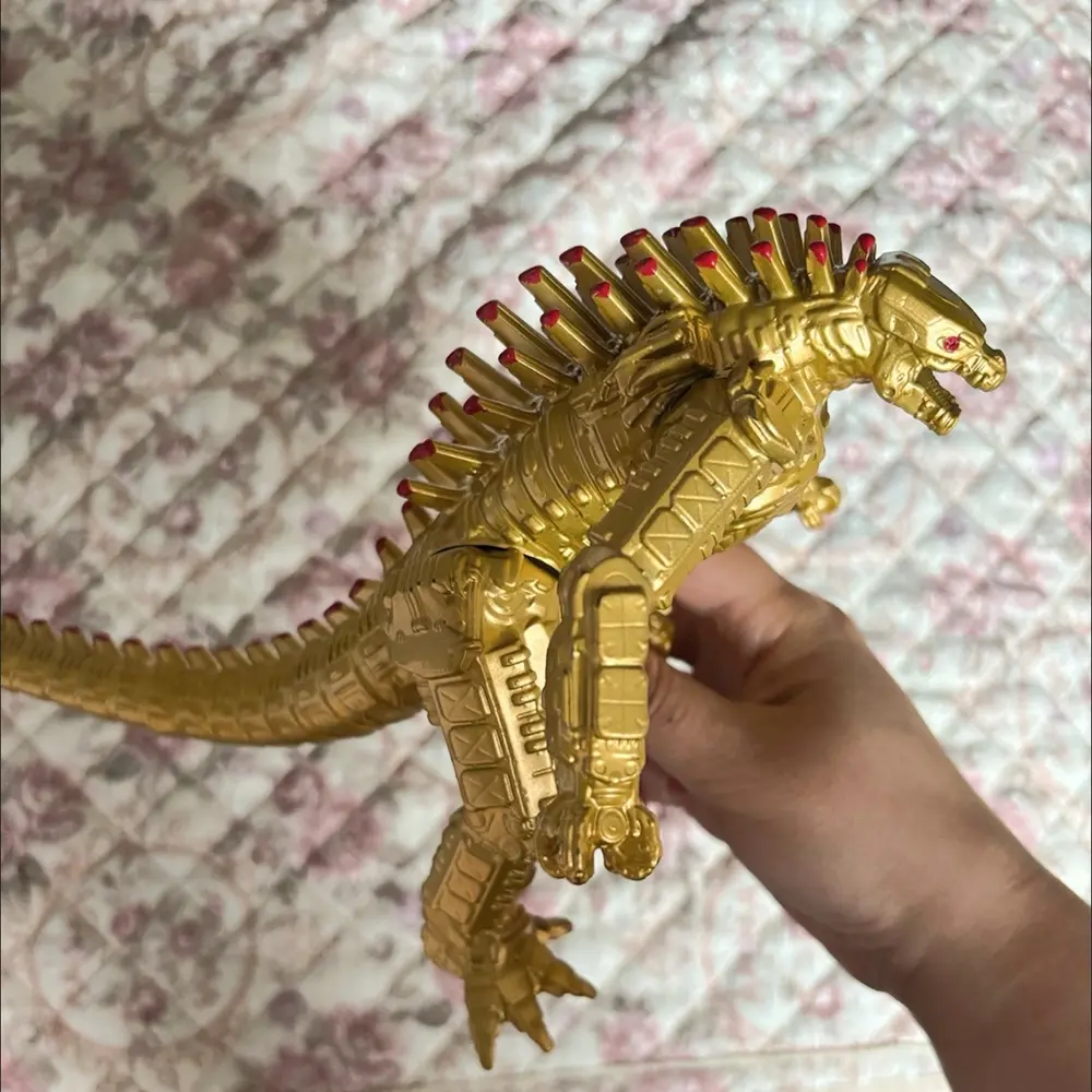 17cm Gold Mechagodzilla Vs Kong Soft Rubber Action Figure Model, Movable Joints, King of The Monsters Collectible Toy, Boy Kids Gift, Collectible Action Figure