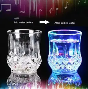 2/4/6 pack New Year's Gift Luminous Pineapple Beer Mug Bar Colorful Light-Up Water-Activated Sensing Cup Creative Luminous Plastic Cup for Festive Celebrations