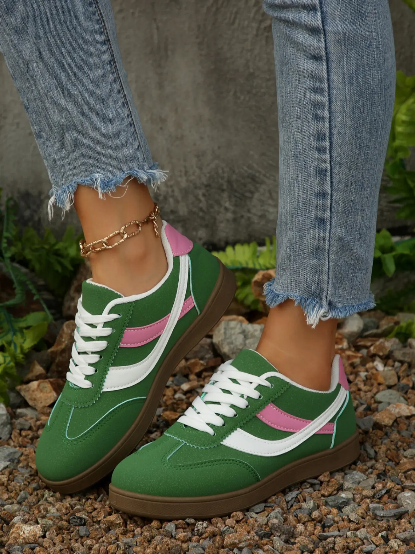 Women's Classic Vintage Lace-Up Sneakers, Fashion Footwear Sneakers, Casual Sneaker, Trainer, Walking Shoes, Sports Shoes, Colorblock Striped Design, Fashionable Comfort Shoes for Daily Commute, School Activities