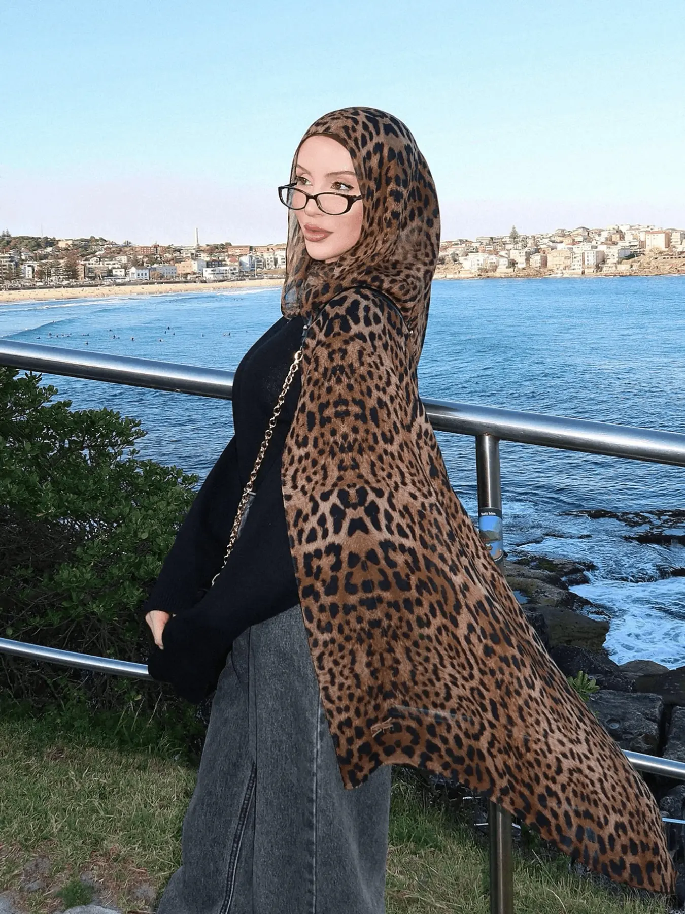 1 vintage earth-tone leopard print scarf, light and breathable chiffon shawl, multi-purpose headscarf for commuting and traveling, classic brown tone leopard print headscarf, sweet and cool Turban Hijab versatile headscarf Wrap