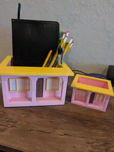 Small La Casita Pencil Holder