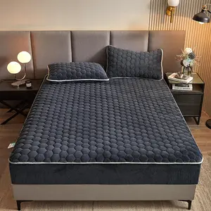 Milk Velvet Fitted Sheet-Cozy Comfy Flannel Bed Sheets - Soft Velvet Fleece Fitted Sheets(No Pillows) with Deep Pocket- Suitable for Season.