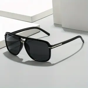 1 pair of women's square double-beam large-frame fashionable glasses, simple and versatile, lightweight and comfortable design to modify the face shape, suitable for daily wear and parties, anti-blue light eye protection to enhance temperament.