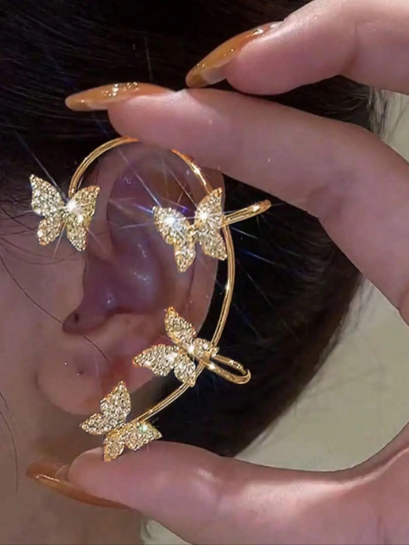 Elegant Butterfly Rhinestone Ear Cuffs Non Piercing for Women, Stylish Clip-On Earrings, Perfect for Parties and Daily Wear Earcuff