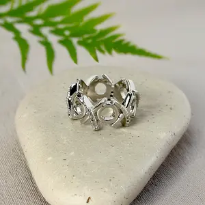 Austrian Crystal XOXO Ring In Silver, Gift Ideas/SZ.7