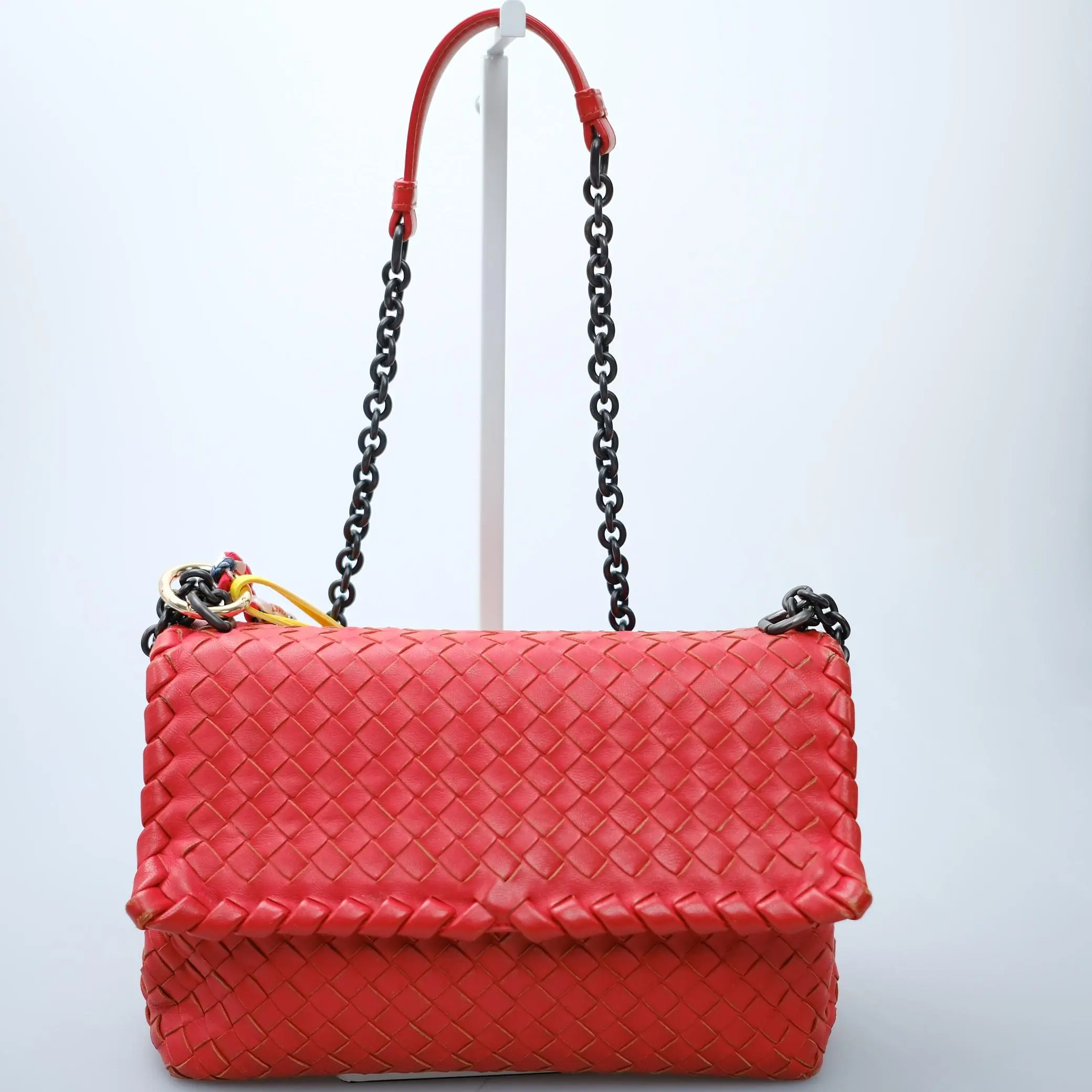 Pre-owned BOTTEGA VENETA Olimpia Medium Red Intrecciato Calfskin Leather Shoulder Bag