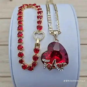 Te amo gold plated necklace pendant