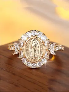 Fashion Style Gold Ring with Carved Virgin Mary Pattern, Copper Inlaid with Synthetic Cubic Zirconia, Artificial Zircon Ring for Daily Wear and Gatherings of Men and Women, Jewelry Suitable for All Seasons, Daily Unique Gifts, Birthday Anniversary