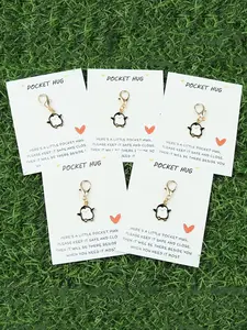 3pcs/5pcs Cute Penguin Keychain Pendant, Hug Card With Inspirational Pocket, Cartoon Animal Keychain, Support Gift For Friends And Family, Missing You Hug Token, Party Favor, Perfect Gift For Women, Keychain Set