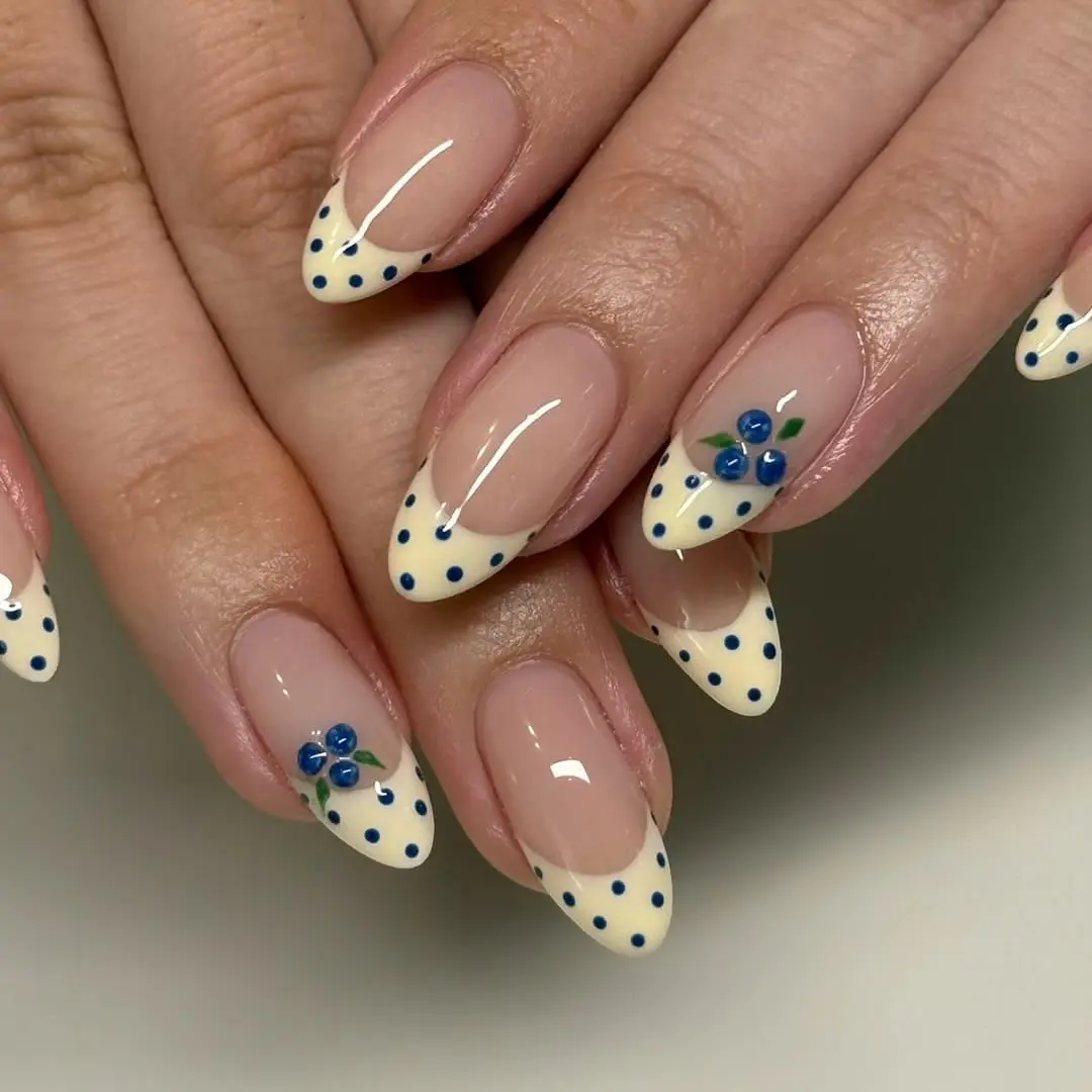 Blueberry Polka Dot French Tip Press On Nails 24 pcs Short Almond, Glossy Nude Pink Fake Nails with Cream White Tips, Cute Fruit Accent Stick On Nails for Summer Picnic, Brunch, Vacation & Everyday Wear