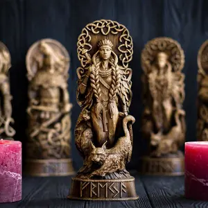 New Nordic Gods Statue Imitation Wood Carving Resin Ornament Resin Craft Mythical Ornament Thor Divine Decoration, Collectible Figurine, Decorative Figurine, Religious Home Decor