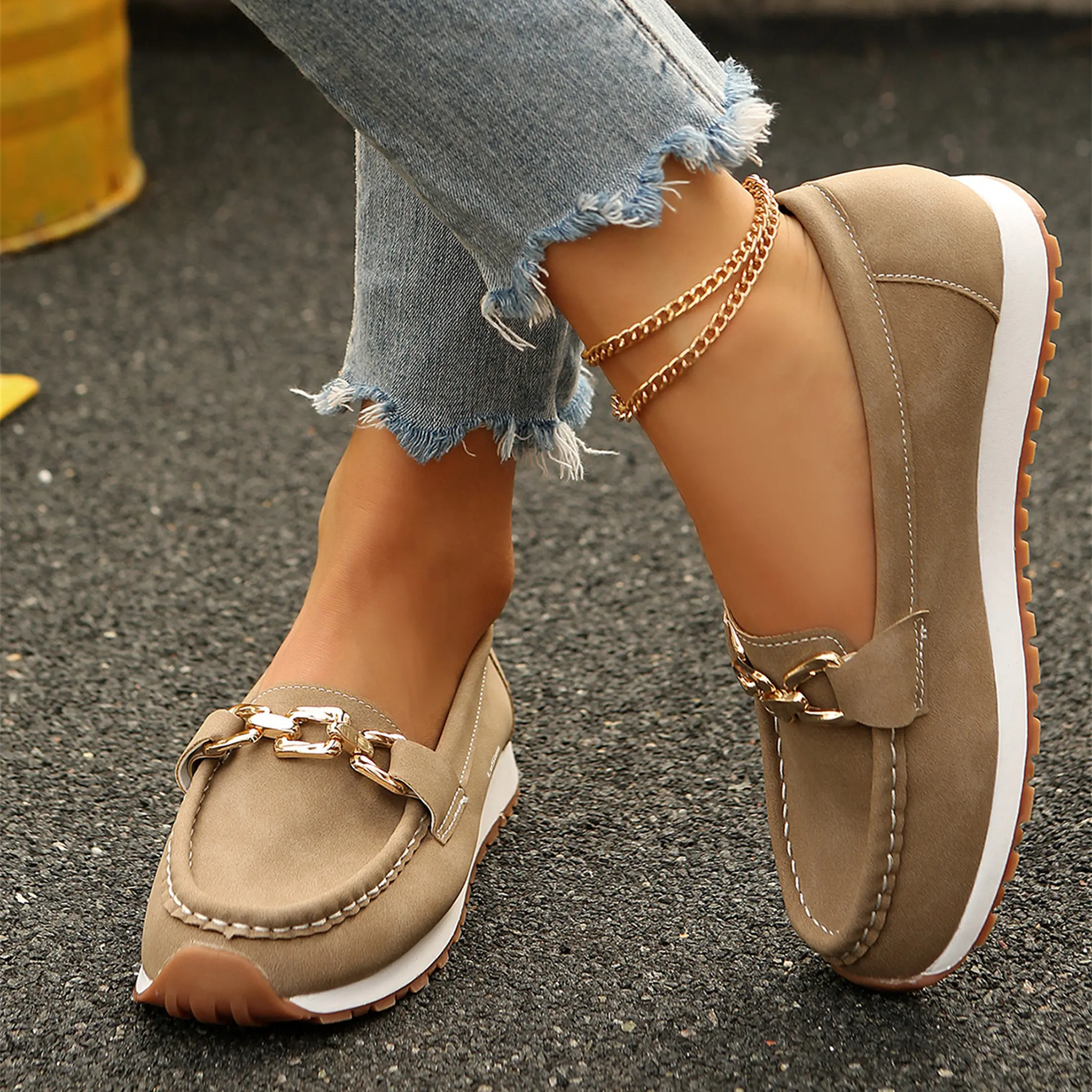 Women's Loafers Shoes with Chain, Round Retro Toe Comfortable Slip On Work Slip On Flats Beige Summer Vibes