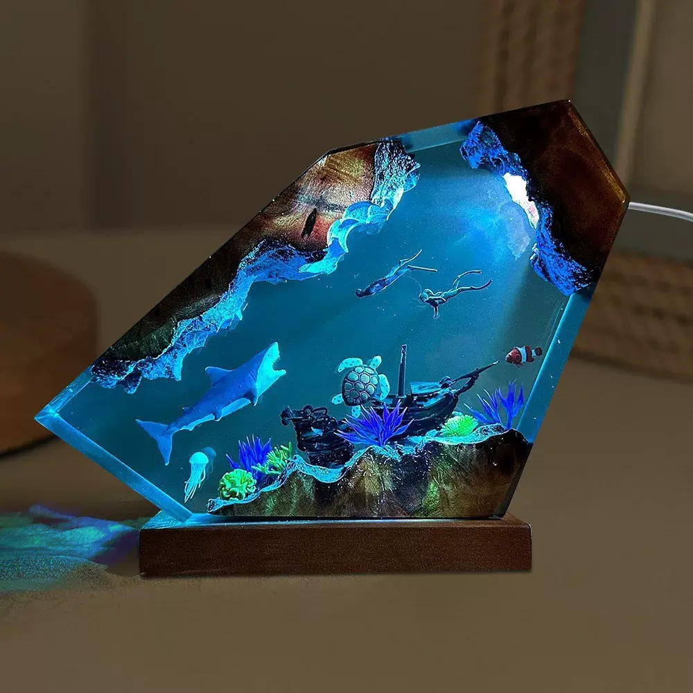 Shark Ocean Resin Lamp, Handmade Wooden Table Resin Night Light, USB Port Art Ornaments for Home Office Decor, Scuba Diver Gifts for Birthday Holiday, Valentine's Day Gifts for Husband Dimmable Lighting Led Ambient Lighting Bedroom Lighting Dimmable Lamp