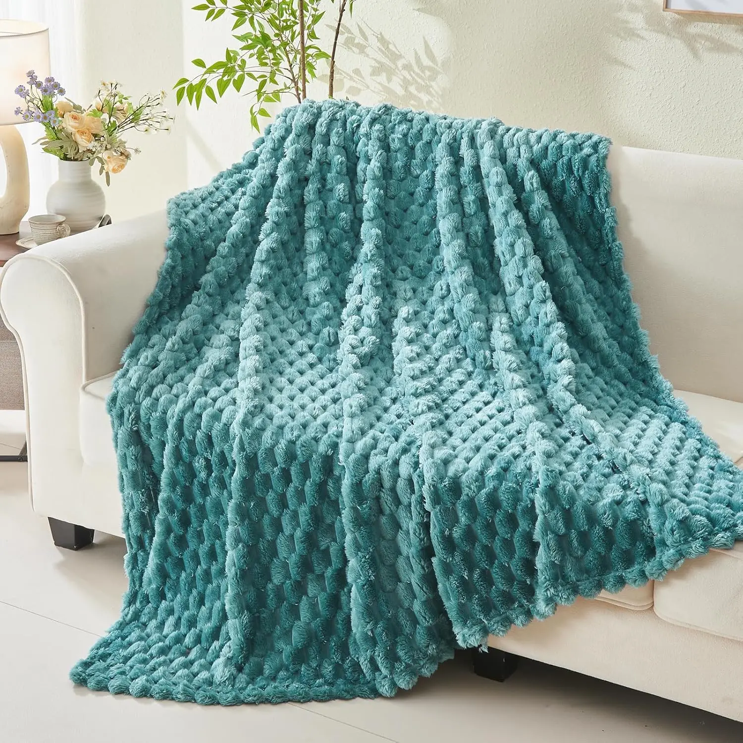 Soft Light Teal Queen Premium Silky Microfibre Flannel Blanket - 3D Modern Jacquard, 350GSM Lightweight, 90"x90", Wrinkle-Resistant, Stain-Resistant, Machine Washable, Cold Separate Wash, Great for Father's Day Gifting