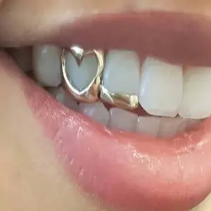 Classic Hollow Heart Bar Zircon Tooth Decor Tooth Gems Unisex, Valentine's Day Gift, Party Accessory, Personalized Jewelry for Men and Women